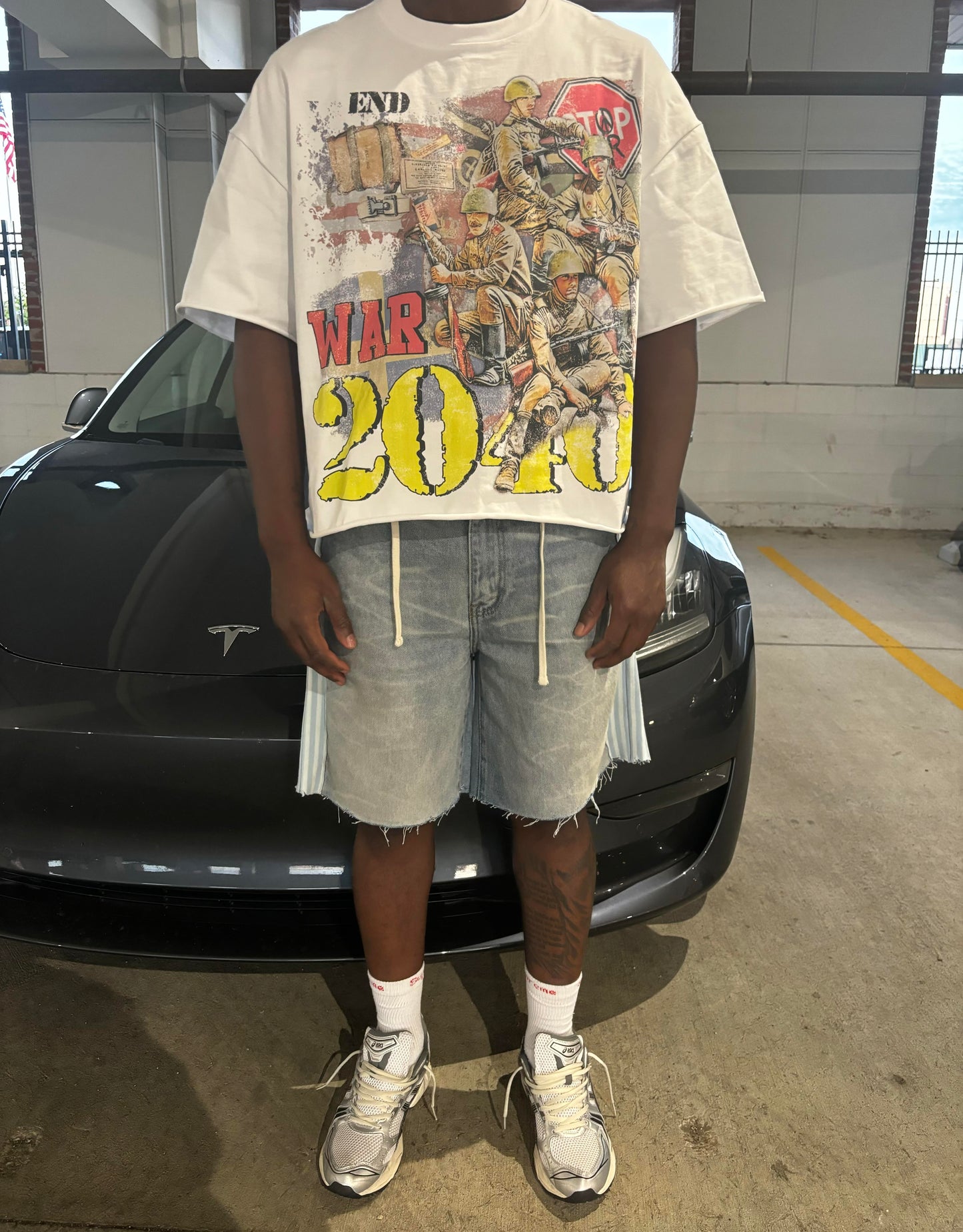 2040 “End war” tee